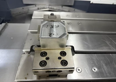 Aluminiowy element frezowany na zajęciach w CKZiU2 przez uczniów ZST Radom.