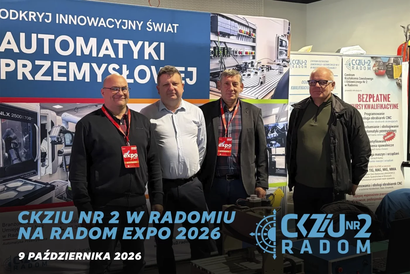 Przedstawiciele CKZiU Nr 2 w Radomiu podczas Radom Expo 2026 na tle stoiska promującego automatykę przemysłową i ofertę kształcenia zawodowego.